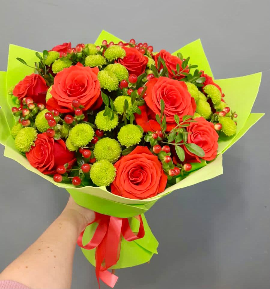 Букет цветов из: Хризантемы и Розы в Черемушках Курской области