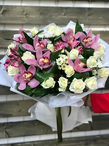 Букет цветов из: Розы и Хризантемы в Черемушках Курской области