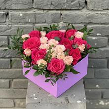 Цветочная композиция из Розы в коробке в Черемушках Курской области