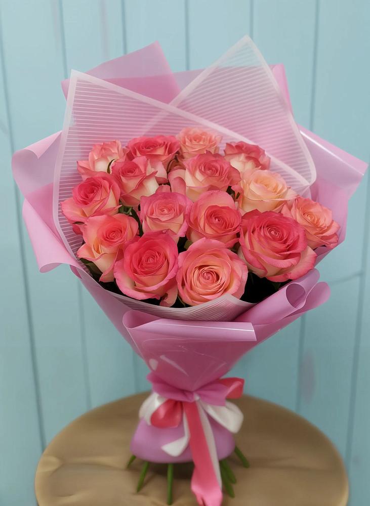 Букет 15 Розовых роз Равель в Черемушках Курской области