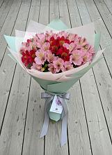 Букет цветов из:  Альстромерии в Черемушках Курской области