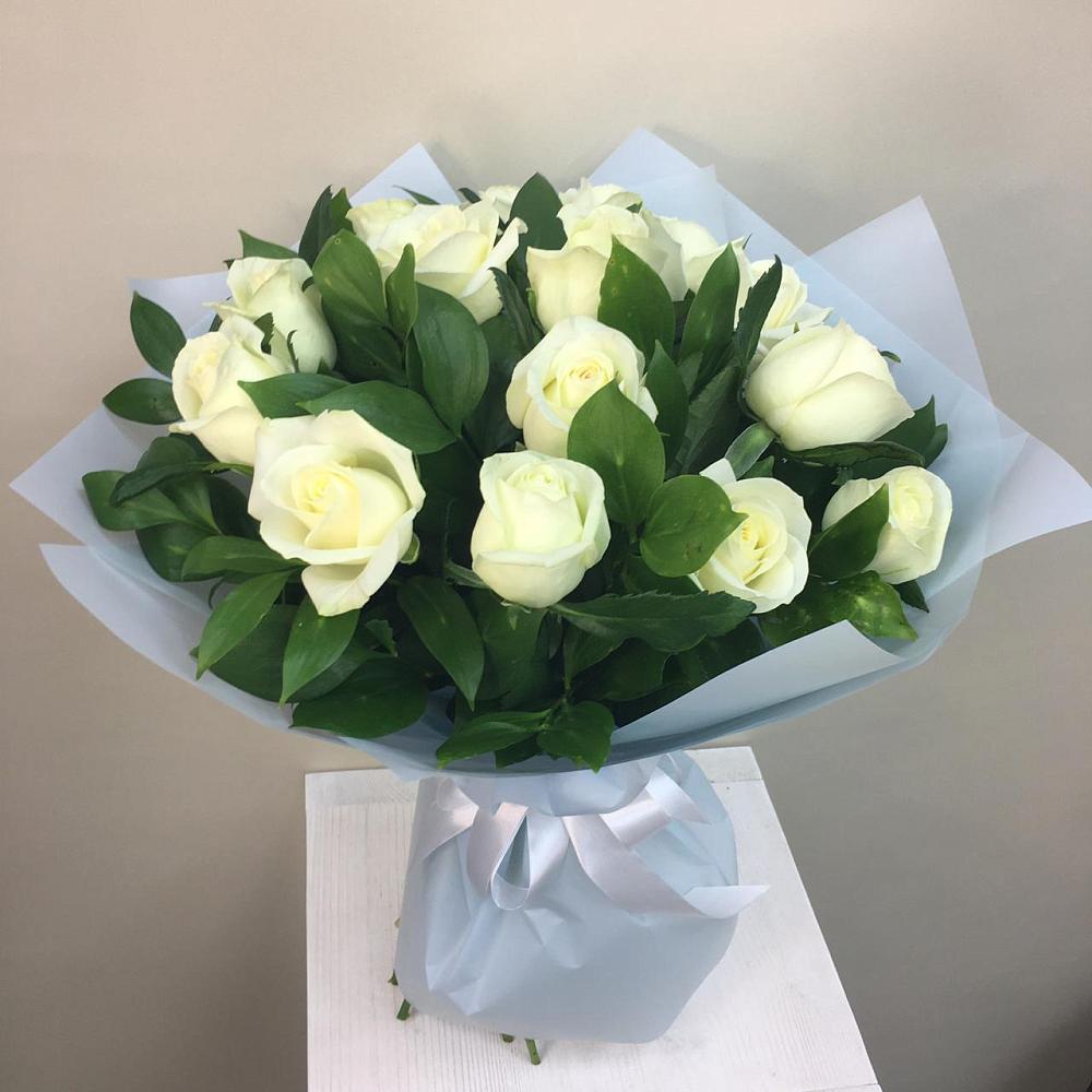 Букет 15 Белых роз Проуд в Черемушках Курской области