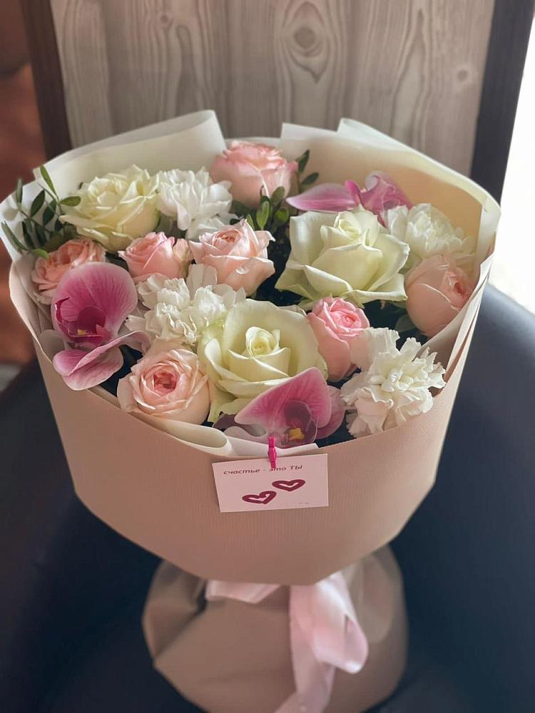 Букет цветов из: Орхидеи, Розы и Гвоздики в Черемушках Курской области