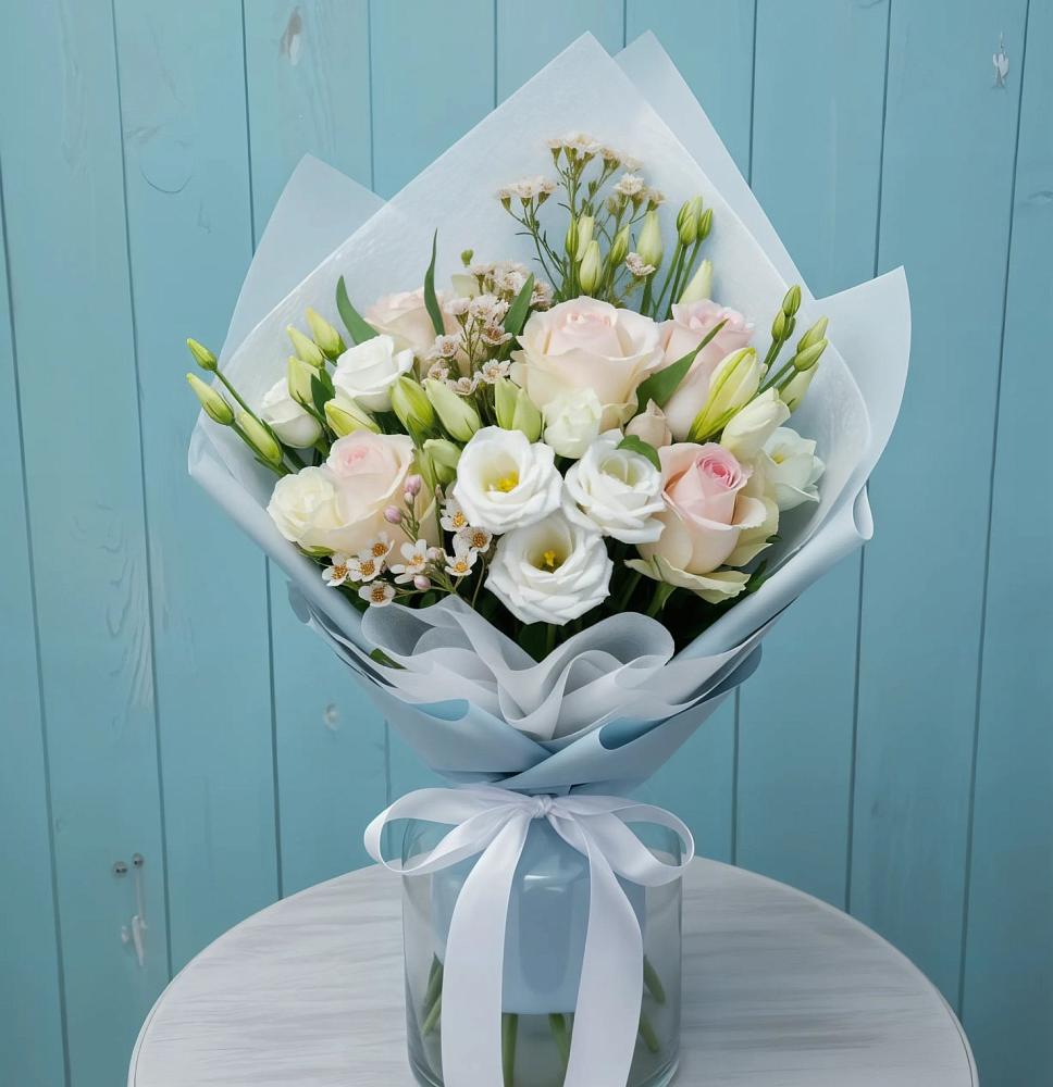 Букет цветов из: Розы и Лизиантусы в Черемушках Курской области