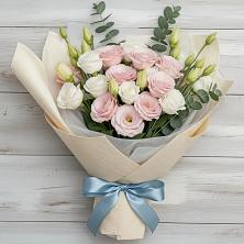 Букет цветов из:  Лизиантусы в Черемушках Курской области