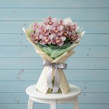 Букет цветов из:  Орхидеи и Розы #REPLACE_PRED# Черемушках Курской области