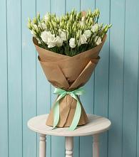 Букет цветов из:  Лизиантусы в Черемушках Курской области