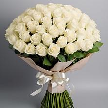 Букет 101 беля роза Белоснежка в Черемушках Курской области