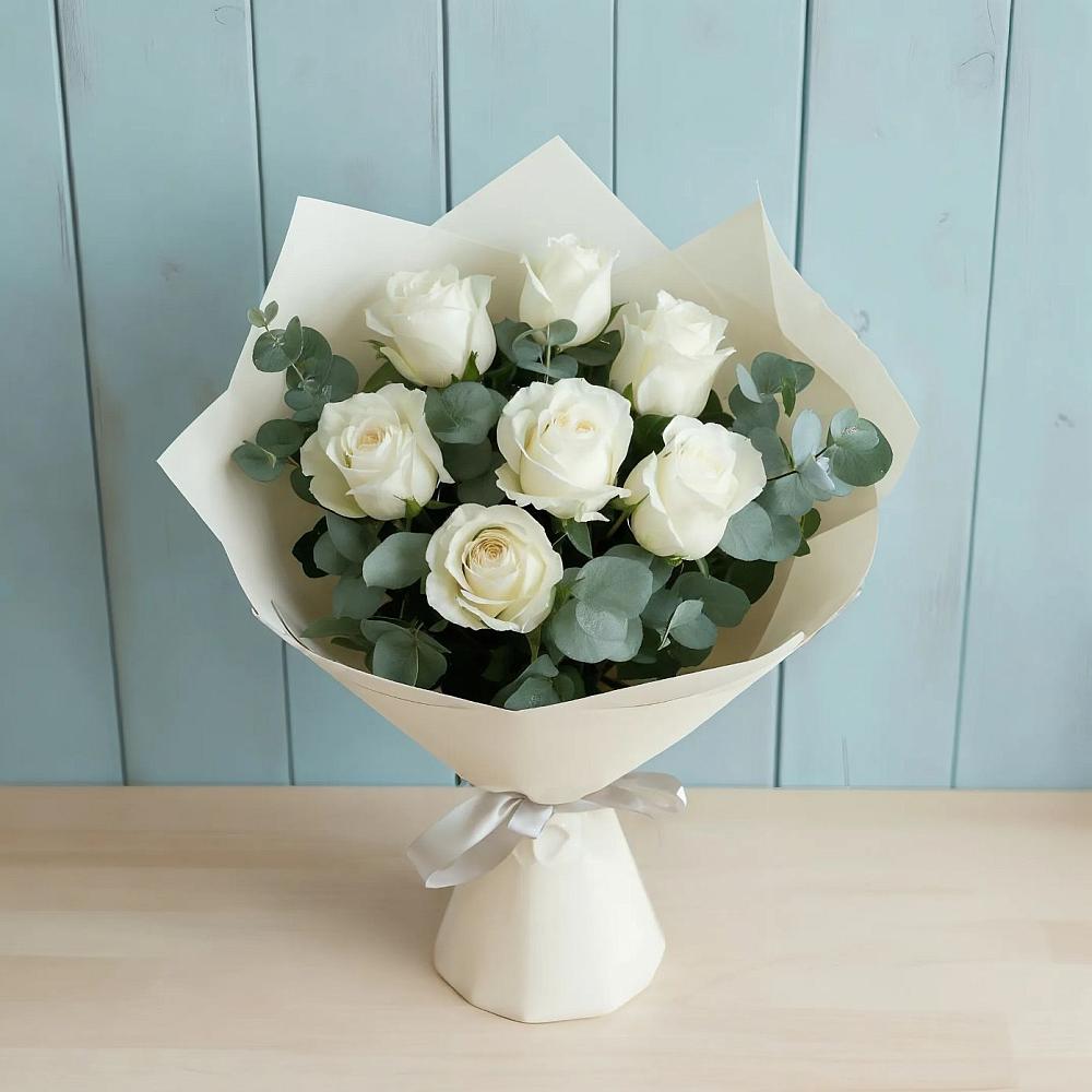 Букет Белые розы в Эвкалипте в Черемушках Курской области